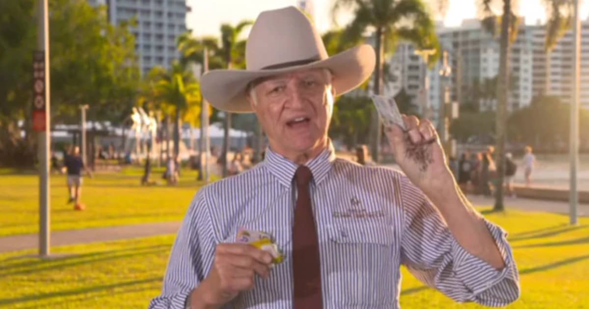 Bob Katter talking about implications of Queenslander's with the cashless society.